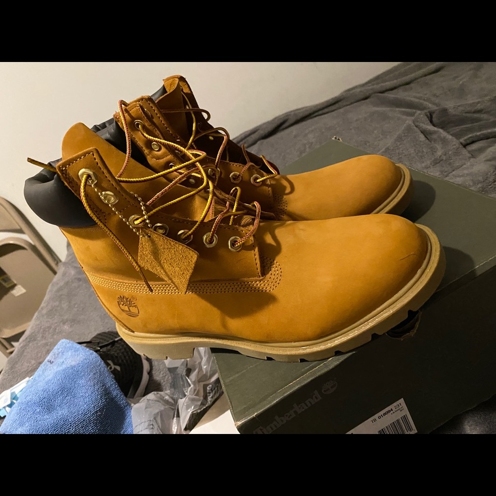 Timberland boots (Tim’s)